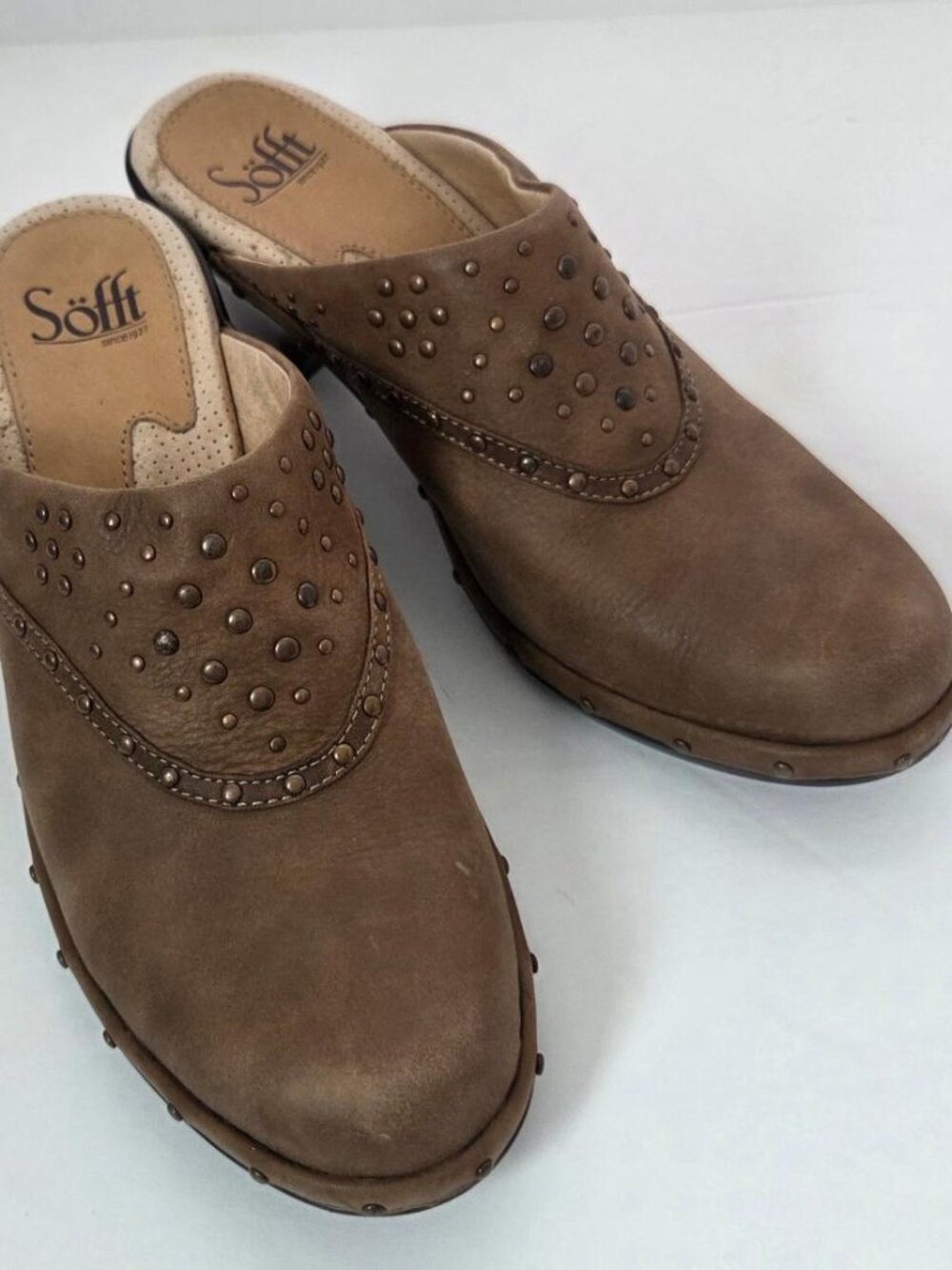 Sofft Women's Sz 7 Brown Leather Studded Mule Clogs | Comfort Slip-On Block Heel